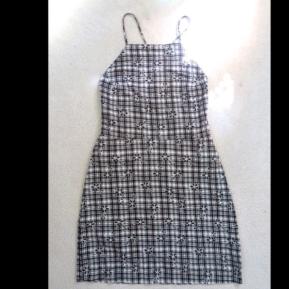 Urban Outfitters Dresses & Skirts - Urban Outfitters Women’s Black & White Floral Plaid Mini Dress | M